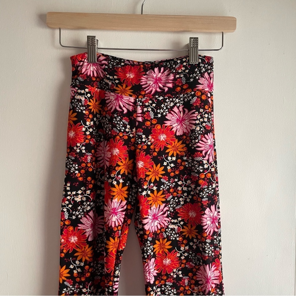 SPIRIT HALLOWEEN groovy flared yoga costume pants size small